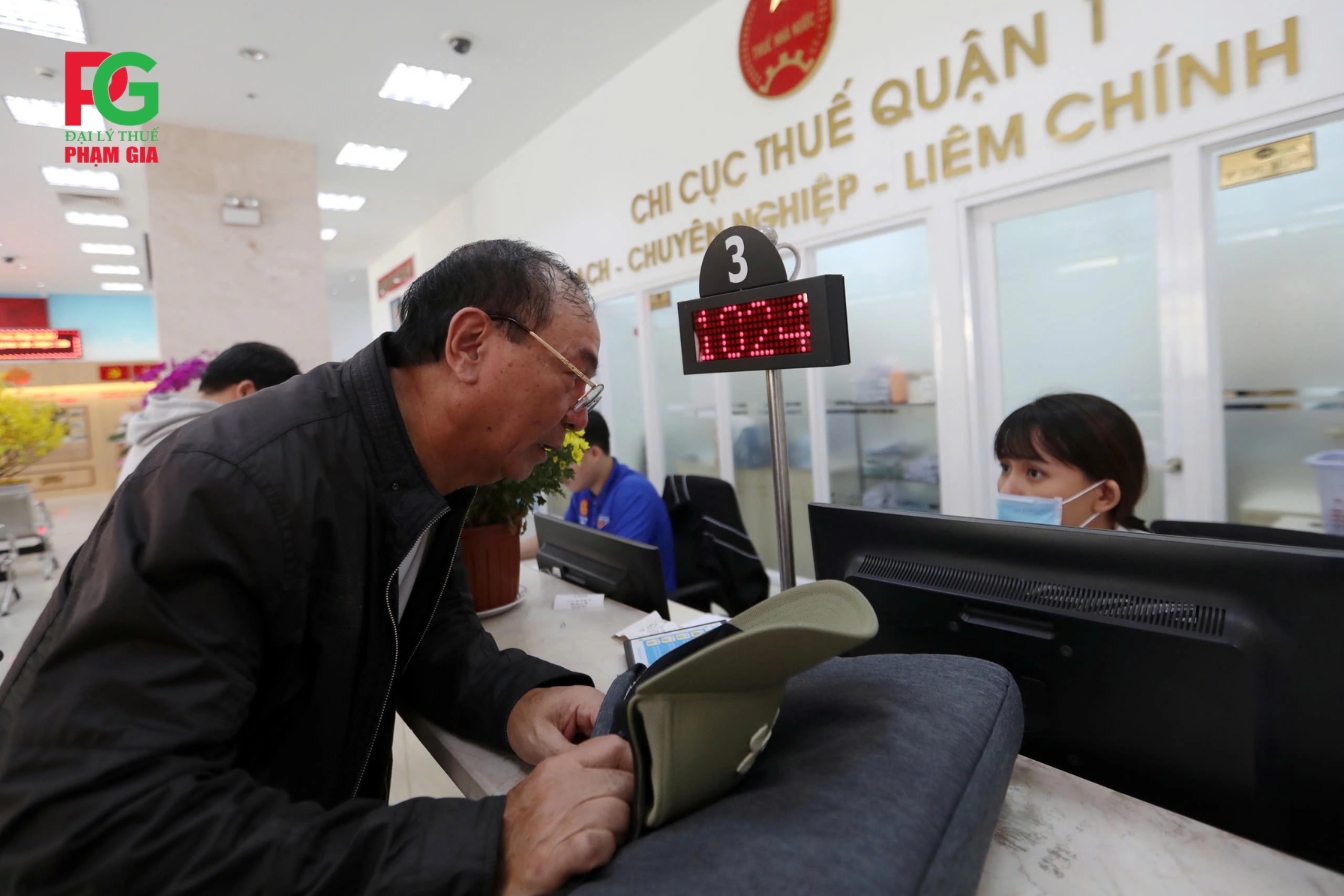 Người nuôi chị gái góa chồng thất nghiệp có được tính người phụ thuộc